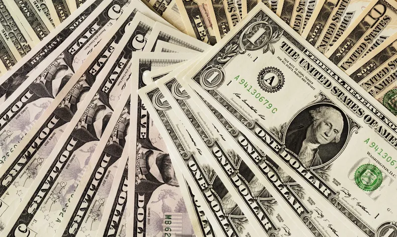 dolar-blue-dolares-billetes-divisas