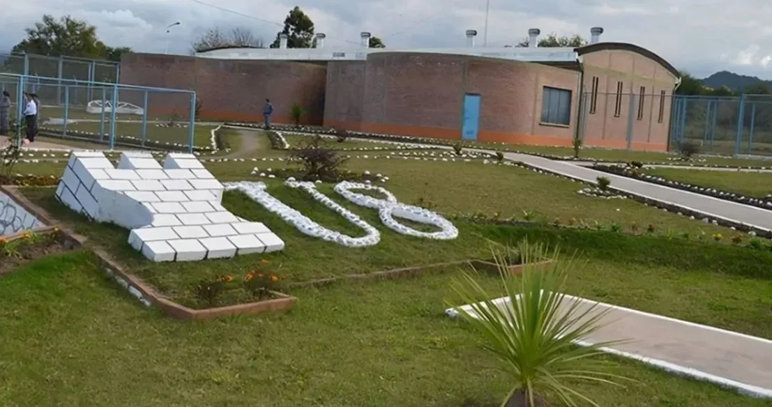 Unidad Penal 8
