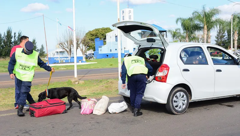 POLICIA ENTRE RIOS Y GENDARMERIA INTENSIFICAN CONTROLES