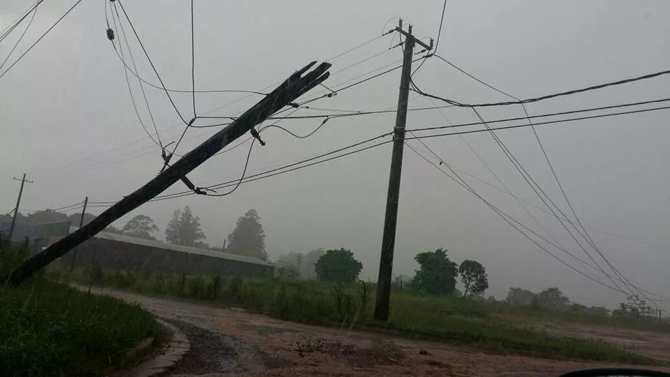 postes-caidos-tormenta