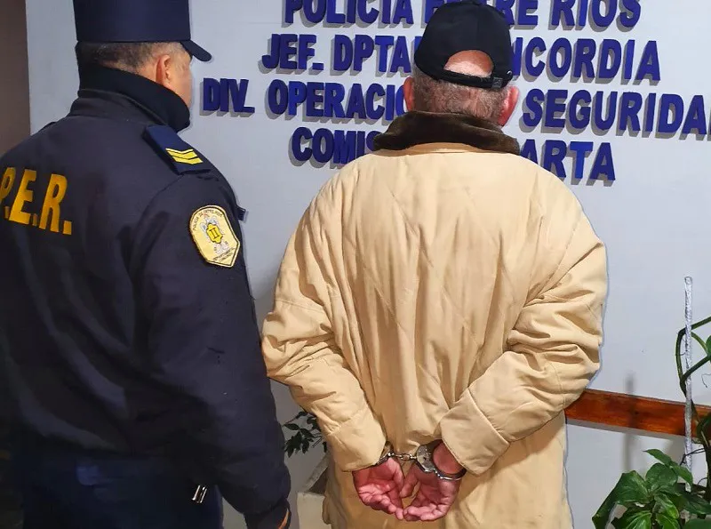 2e43f149-b108-4151-9dd6-5465463c4fd9