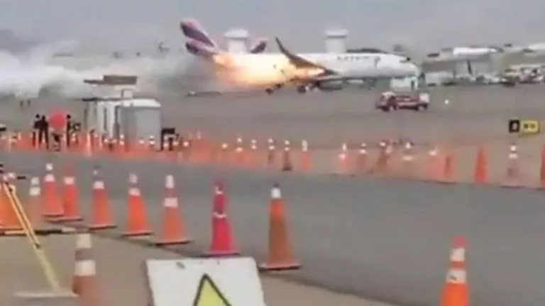AVIÓN