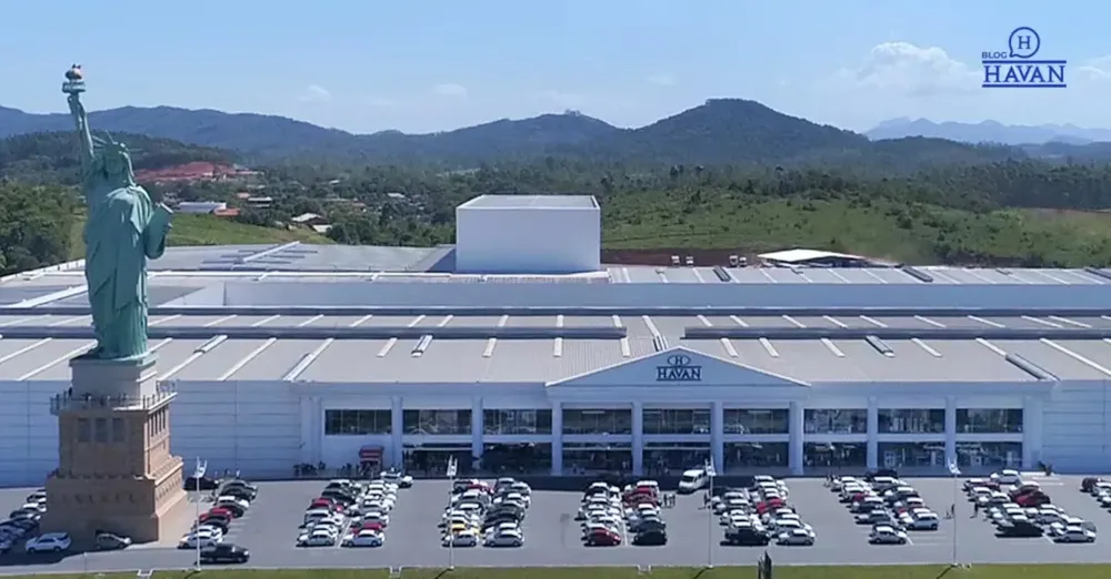 la-replica-de-la-estatua-de-la-libertad-en-porto-alegre-foto-cortesiahavan-TZP4HIX3ZNEGBDLMBKQD5AYOKE