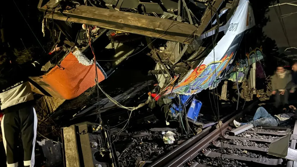 un-tren-rodalies-choco-contra-un-muro (1)