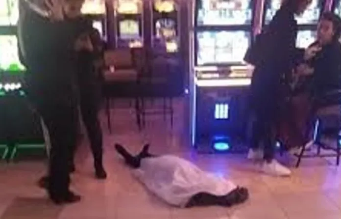 Muerta en el bingo
