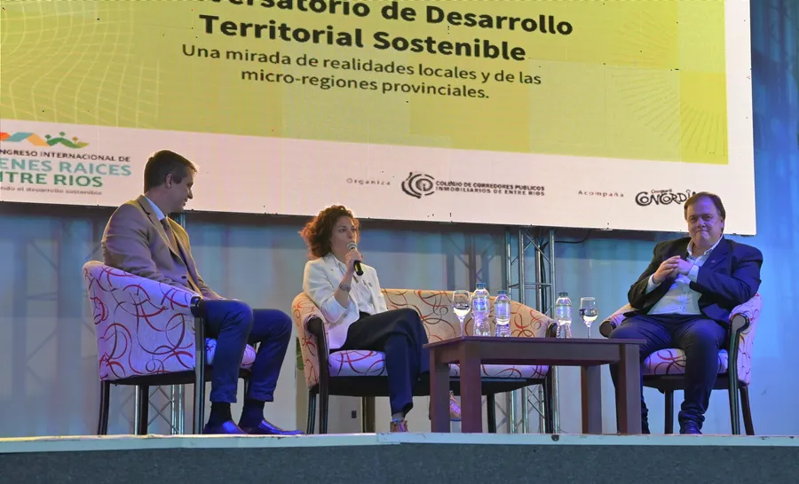 II CONGRESO INTERNACIONAL DE BIENES RAÍCES (2)
