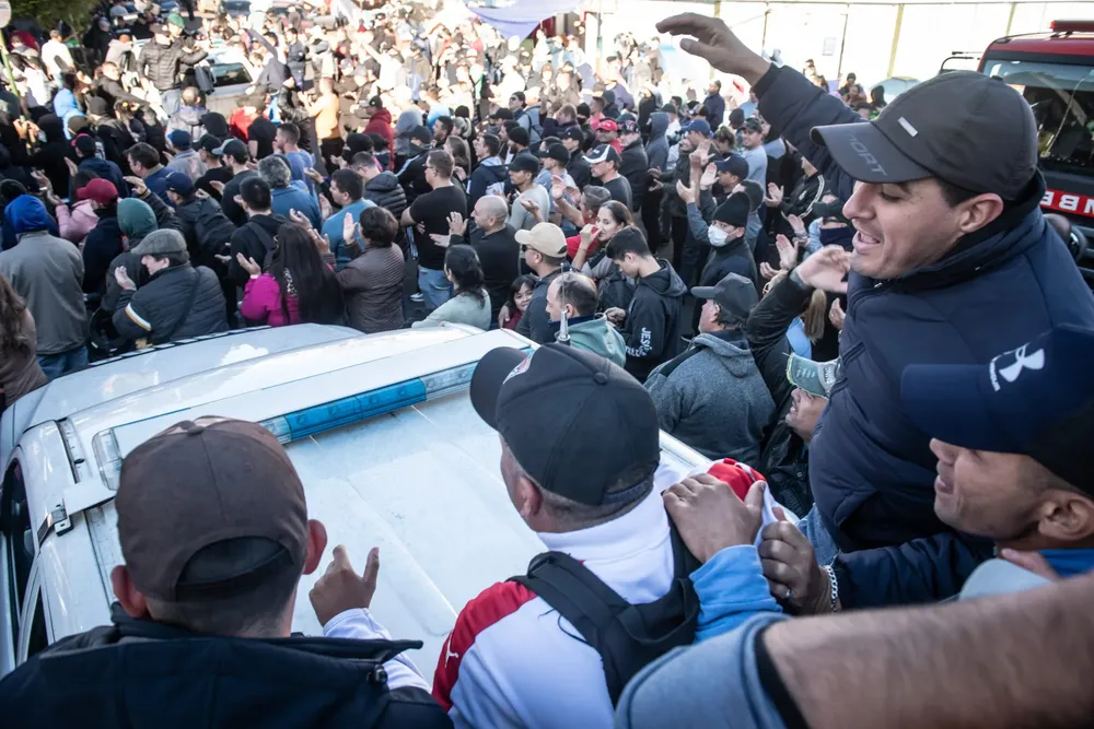 FEDERICO-GROSS-3er-DIA-DE-ACAMPE-PROTESTA-POLICIAL-POSADAS-MISIONES-0349-2048x1365