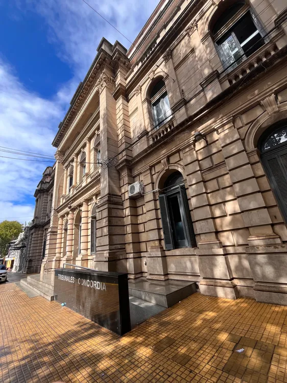 tribunales