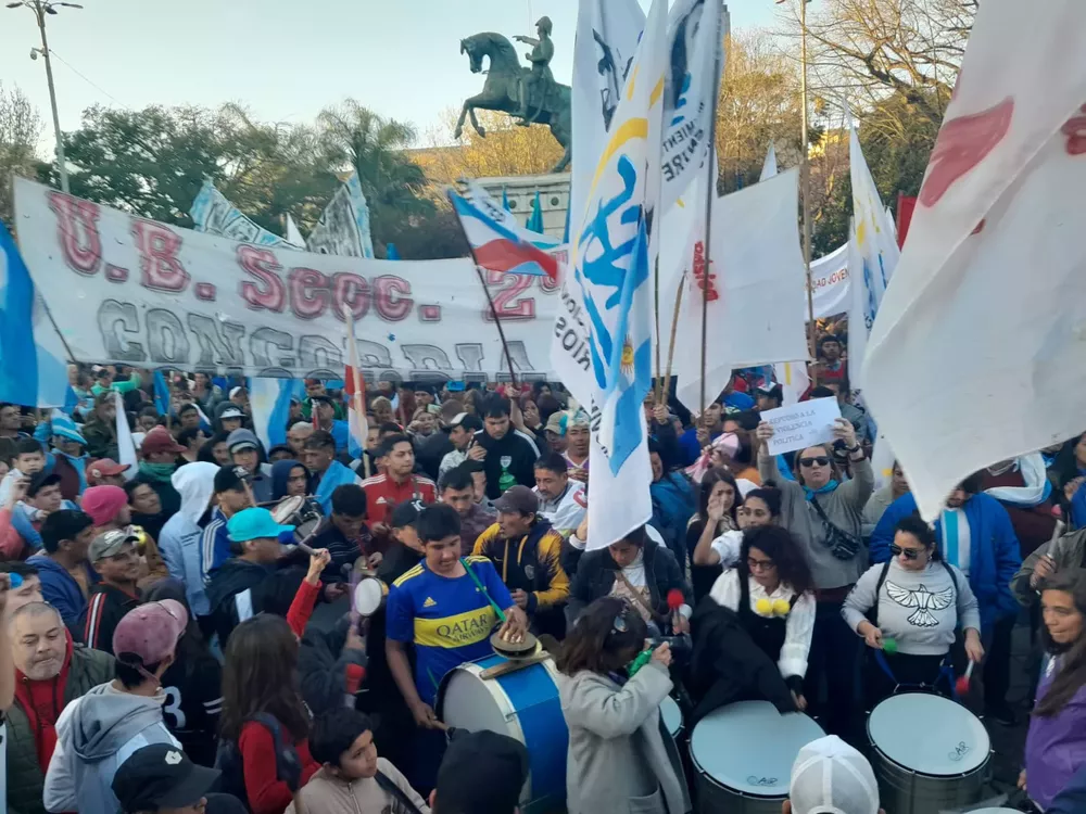 Concentración plaza 25 (2)