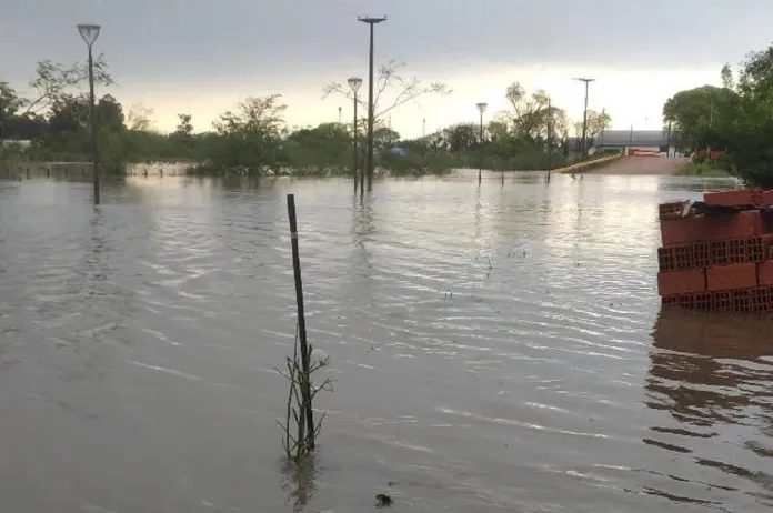 inundacion-chajari-calle-1