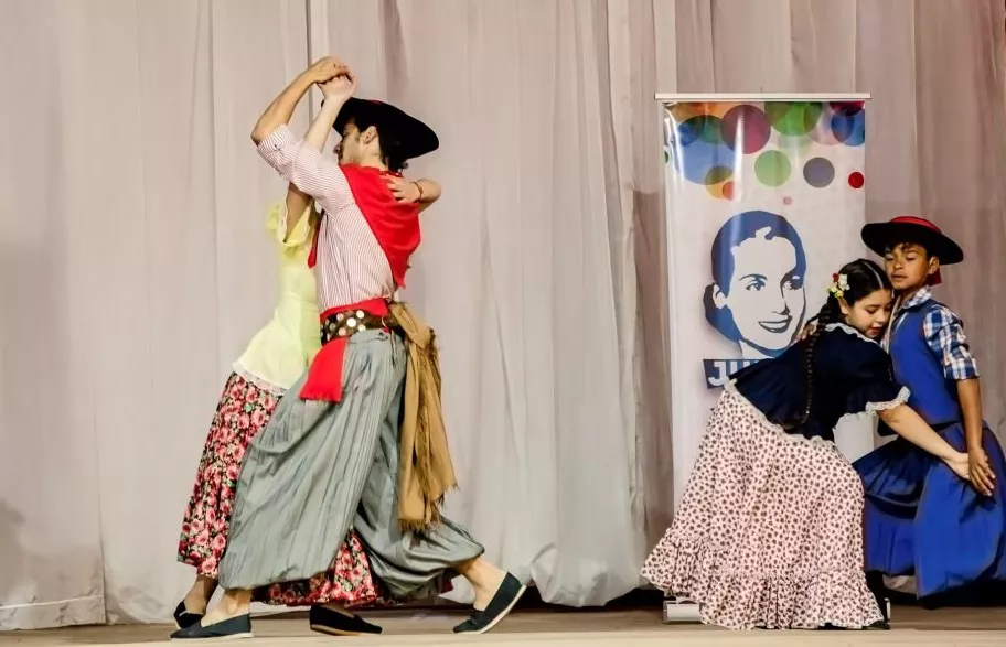 Juegos culturales Evita