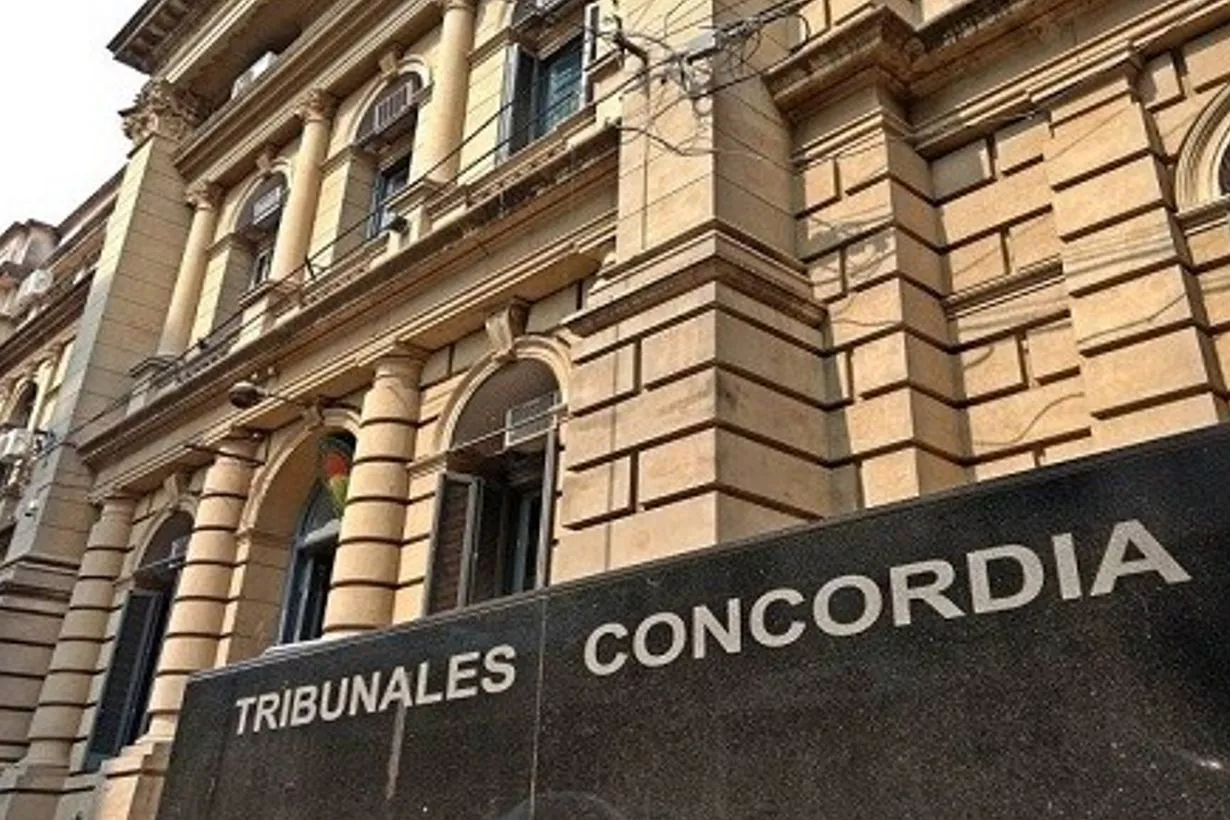 Tribunales