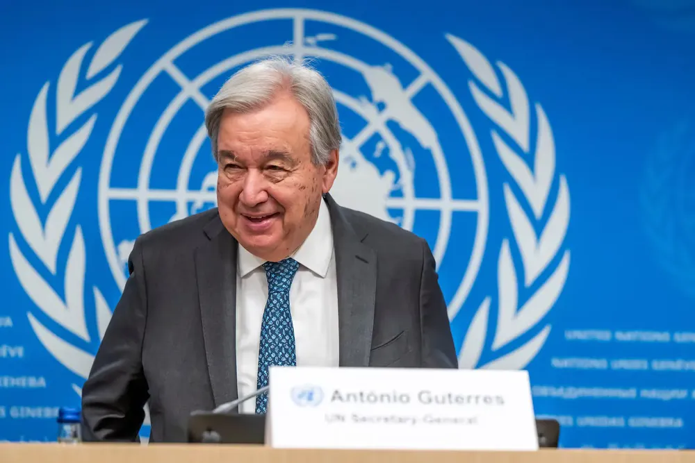 el-secretario-general-de-la-onu-antonio-guterres-en-conferencia-de-prensa-en-ginebra-suiza-el-22-de-octubre-del-2025-foto-martial-trezzinikeystone-via-ap-R65KGAVD5UYARBNE64UXEVCOPU