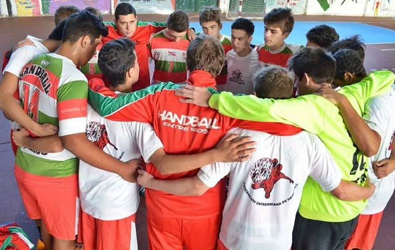 multimedia.normal.baae7c6aef8c36b6.aGFuZGJhbGxfbm9ybWFsLndlYnA=