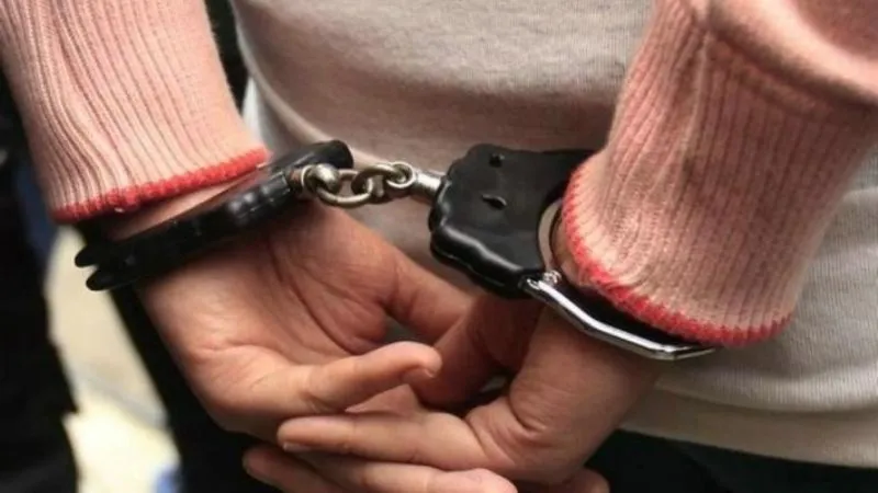 mujer detenida