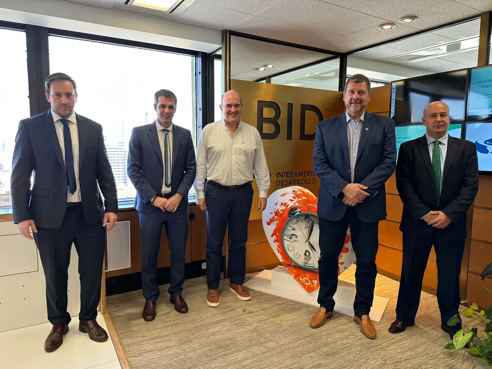 GAY - CRESTO - BID (1)