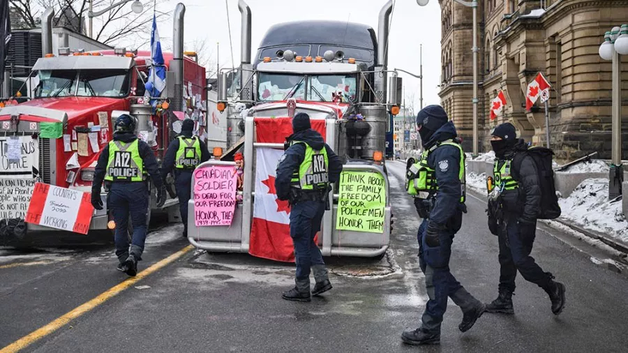 La policía desbloqueó Ottawa luego de tres semanas de protestas