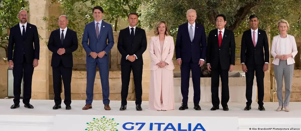 g7