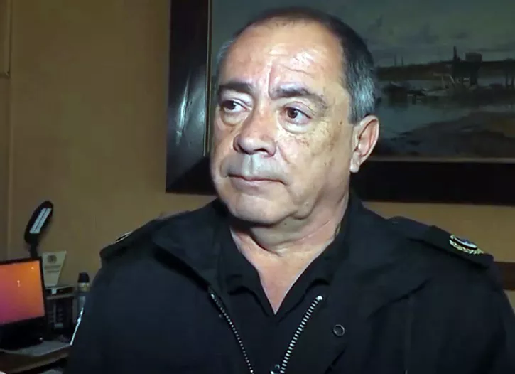 CARLOS AYUTO