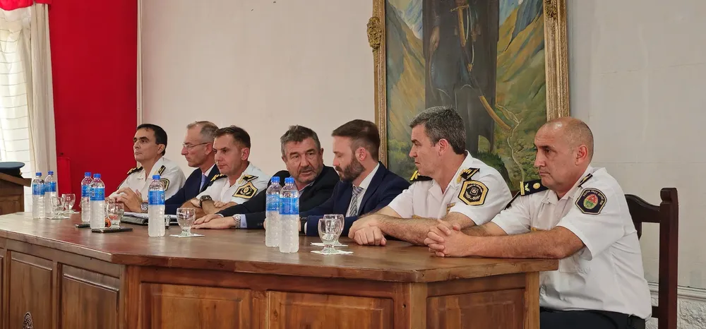 f9ddf1e9-ab4d-4c88-8219-14ac8abc803b (1)