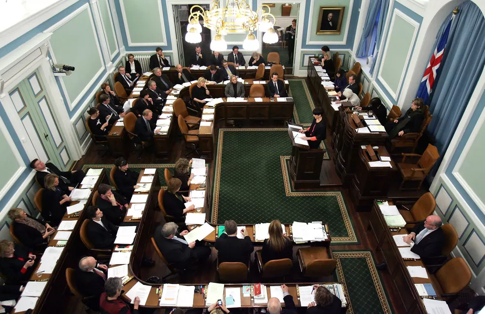 PARLAMENTO ISLANDIA