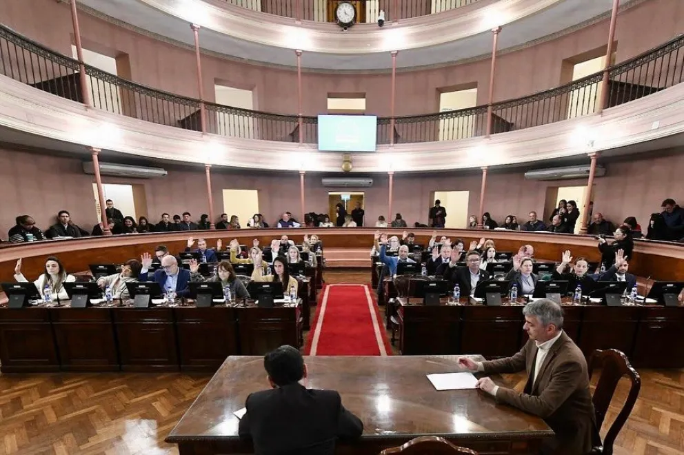 DIPUTADOS