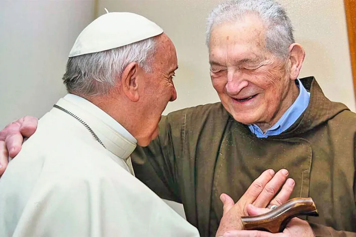 padre-luis-dri-francisco-papa-1jpg