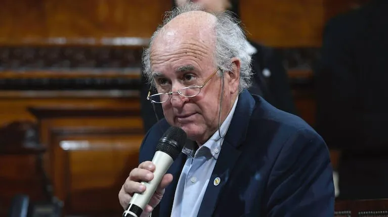 El Senado rechazó la suspensión de Oscar Parrilli.
