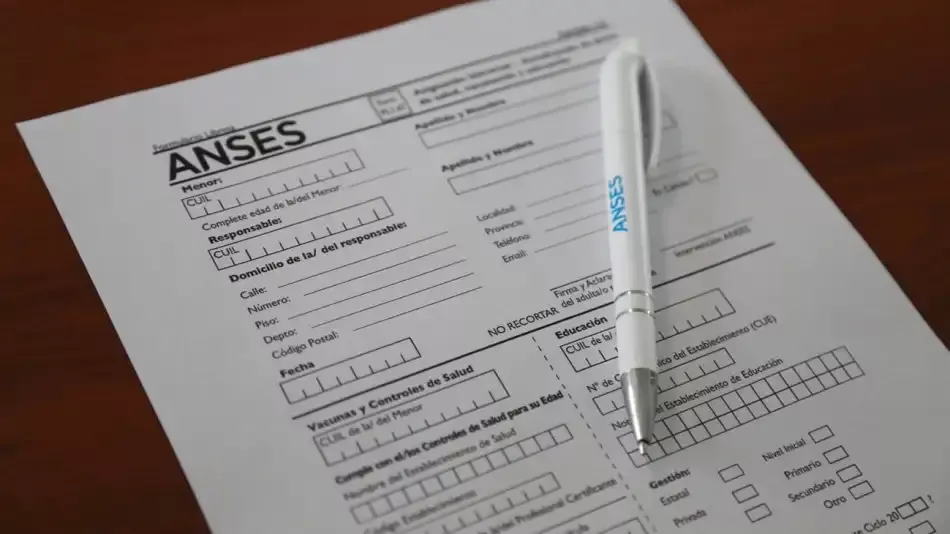 ANSES, AUH