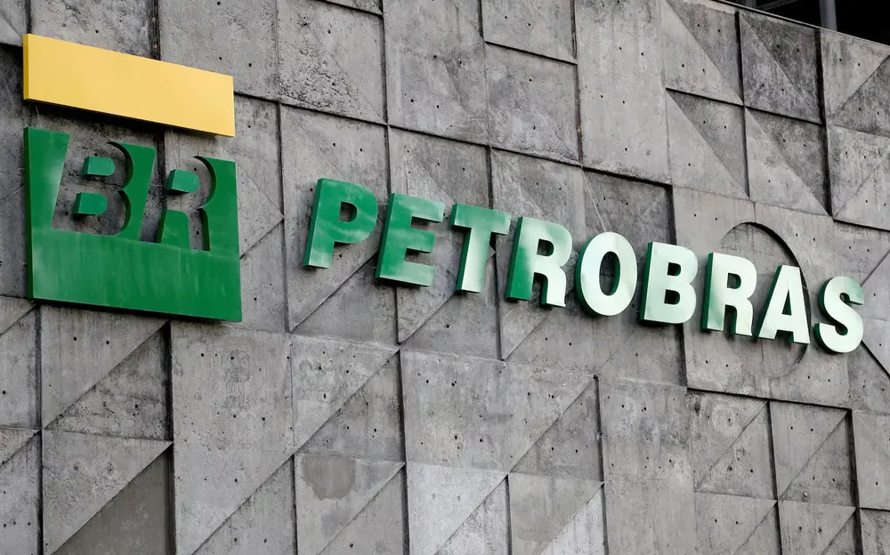 fuerte-polemica-en-brasil-por-la-decision-de-petrobras-de-buscar-petroleo-en-el-amazonas-foto-reuterssergio-moraes-LUZC225M6VF4OPREOIDHS5T35A