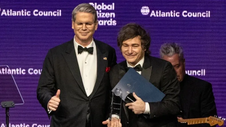 scott-bessent-y-javier-milei