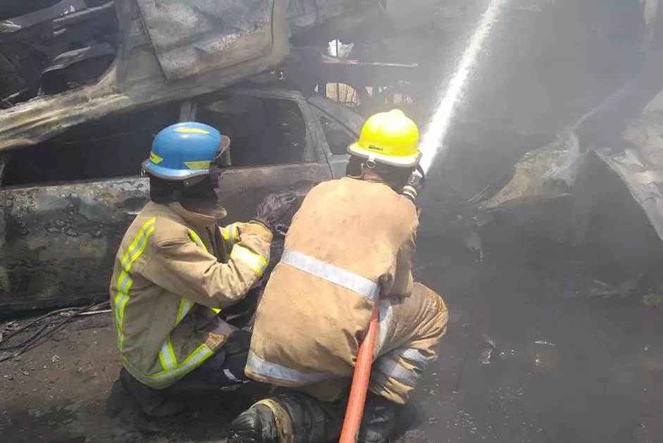 Incendio en desarmadero
