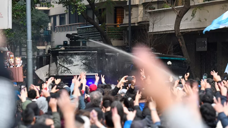 Represión en Recoleta