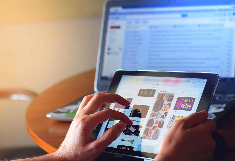Community Manager (3)