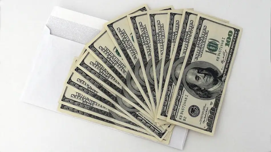 dolar-20201026-1066782