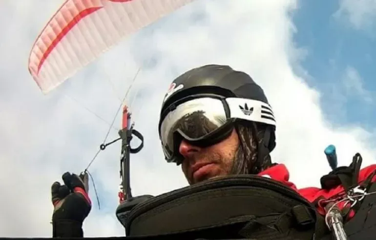 Hombre murió mientras volaba en parapente