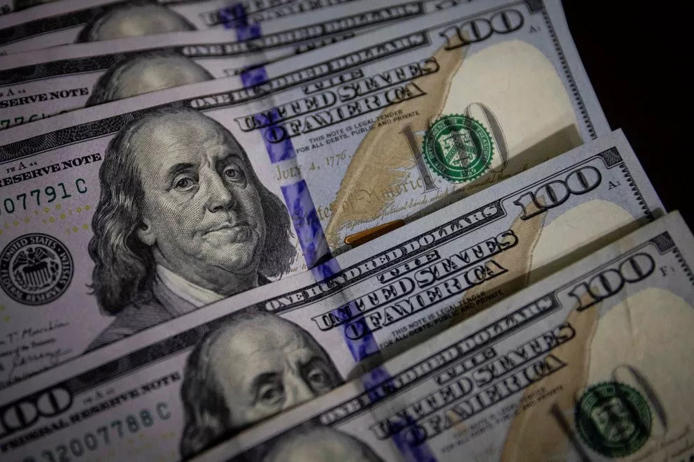 DÓLAR