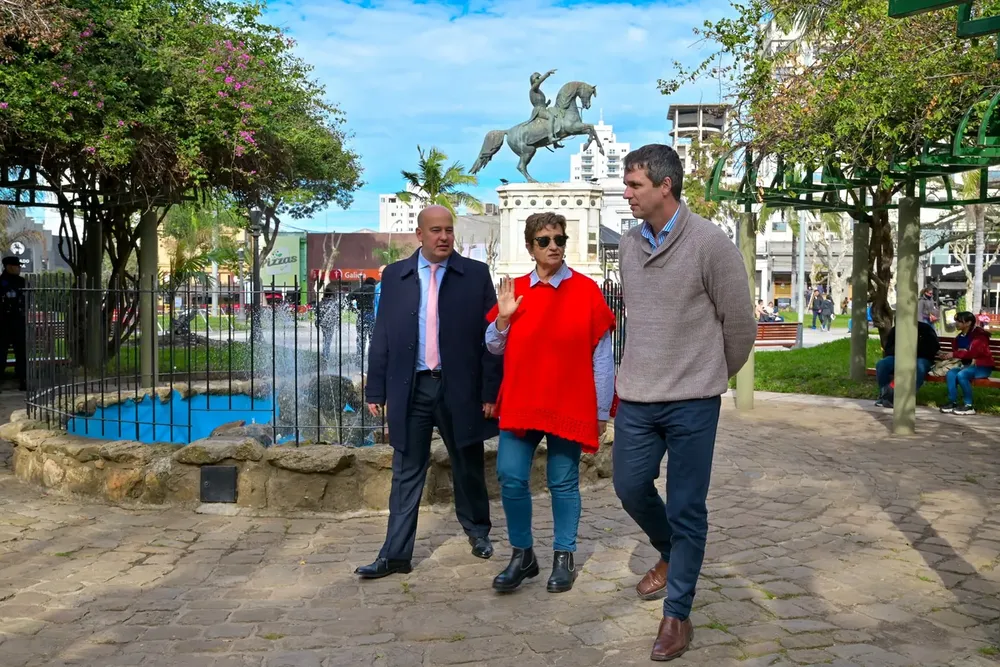 OBRAS EN PLAZA 25 DE MAYO (1)