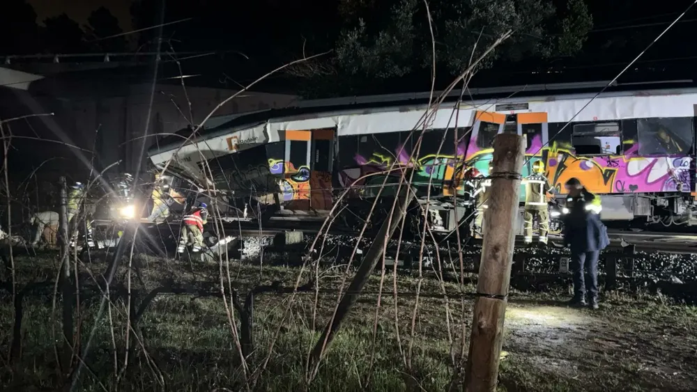 un-tren-rodalies-choco-contra-un-muro