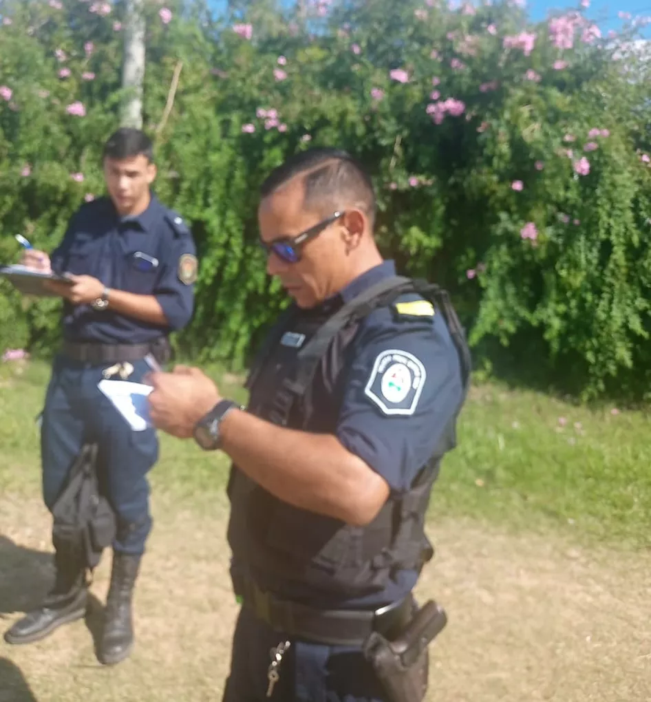 Policías