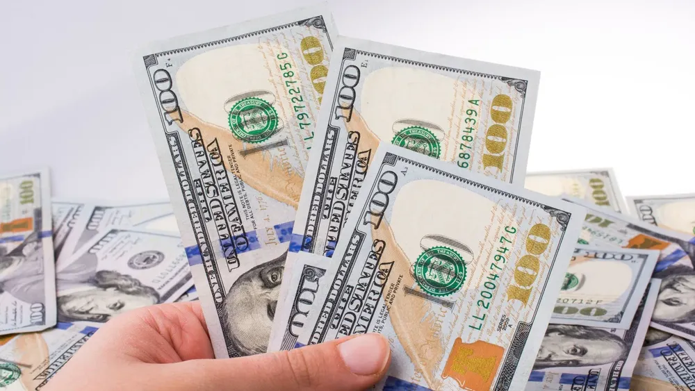 DÓLAR