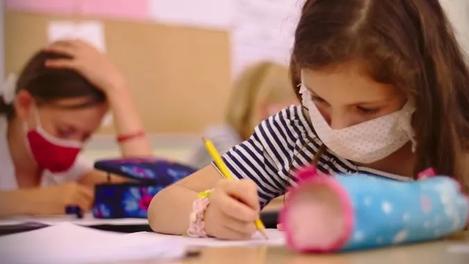 Barbijos en escuelas