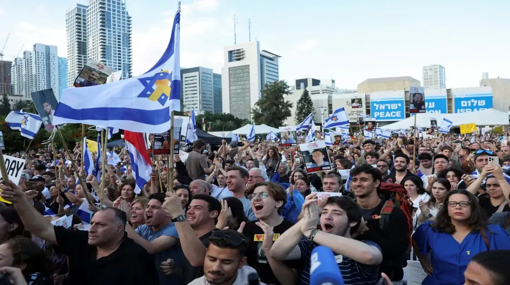 las-primeras-imagenes-de-los-hermanos-argentinos-liberados-por-hamas-foto-reuters-ronen-zvulun-6V6CZMEGSJDIFM3QDO3PWFXVLI