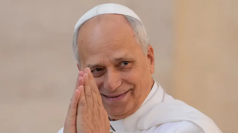 el-pontifice-inicia-su-primera-gira-internacional-foto-ap-JYDREQVLERDTJDZQU2YBZPTTYU