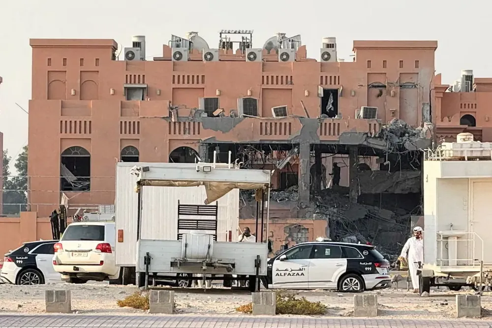 un-edificio-danado-tras-el-ataque-israeli-en-doha-foto-reuters-ibraheem-abu-mustafa-T2QBYEJOF6MP6HN42IBQJKGGZM