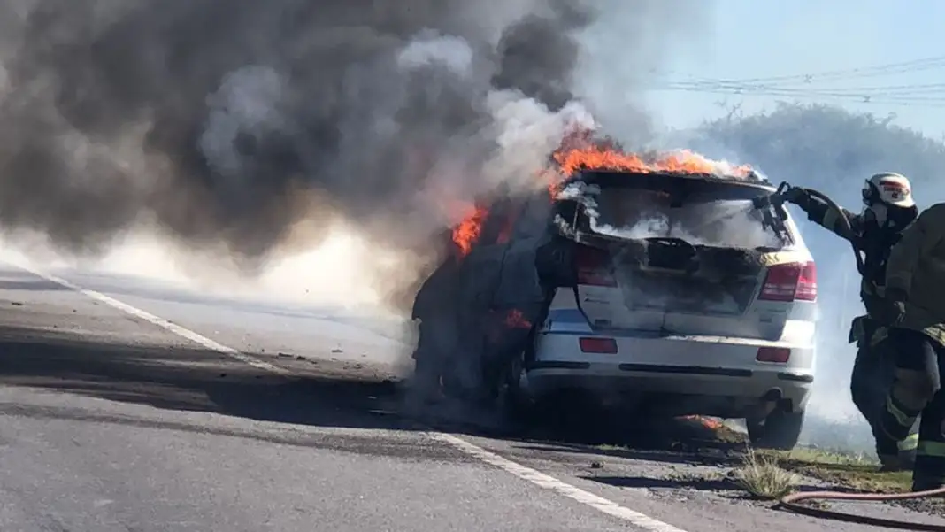 auto-incendiado-3