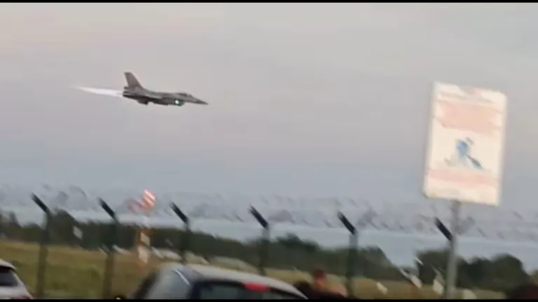 https___thumbs.vodgc.net_1-14-SD7Zir1756419709219-1756419879