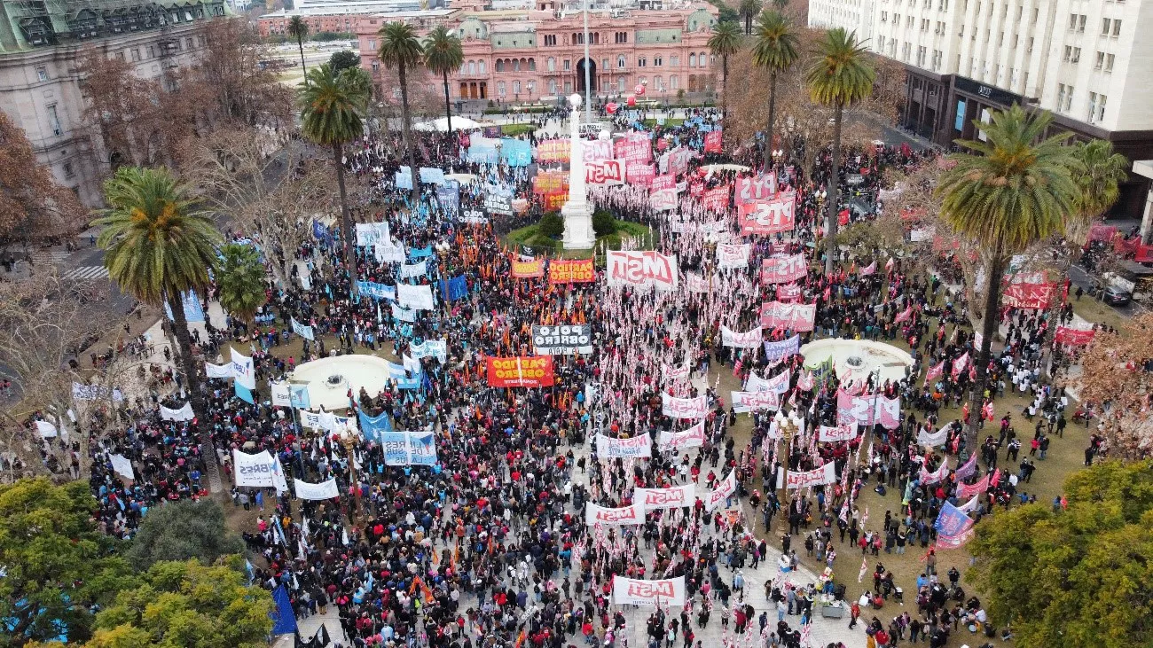Protestas de izquierda contra FMI