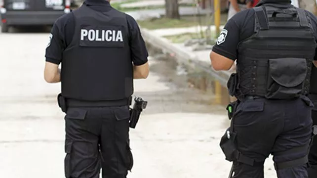 POLICÍA