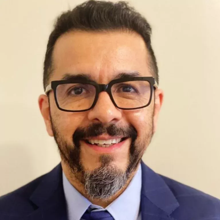 Silvio Robles